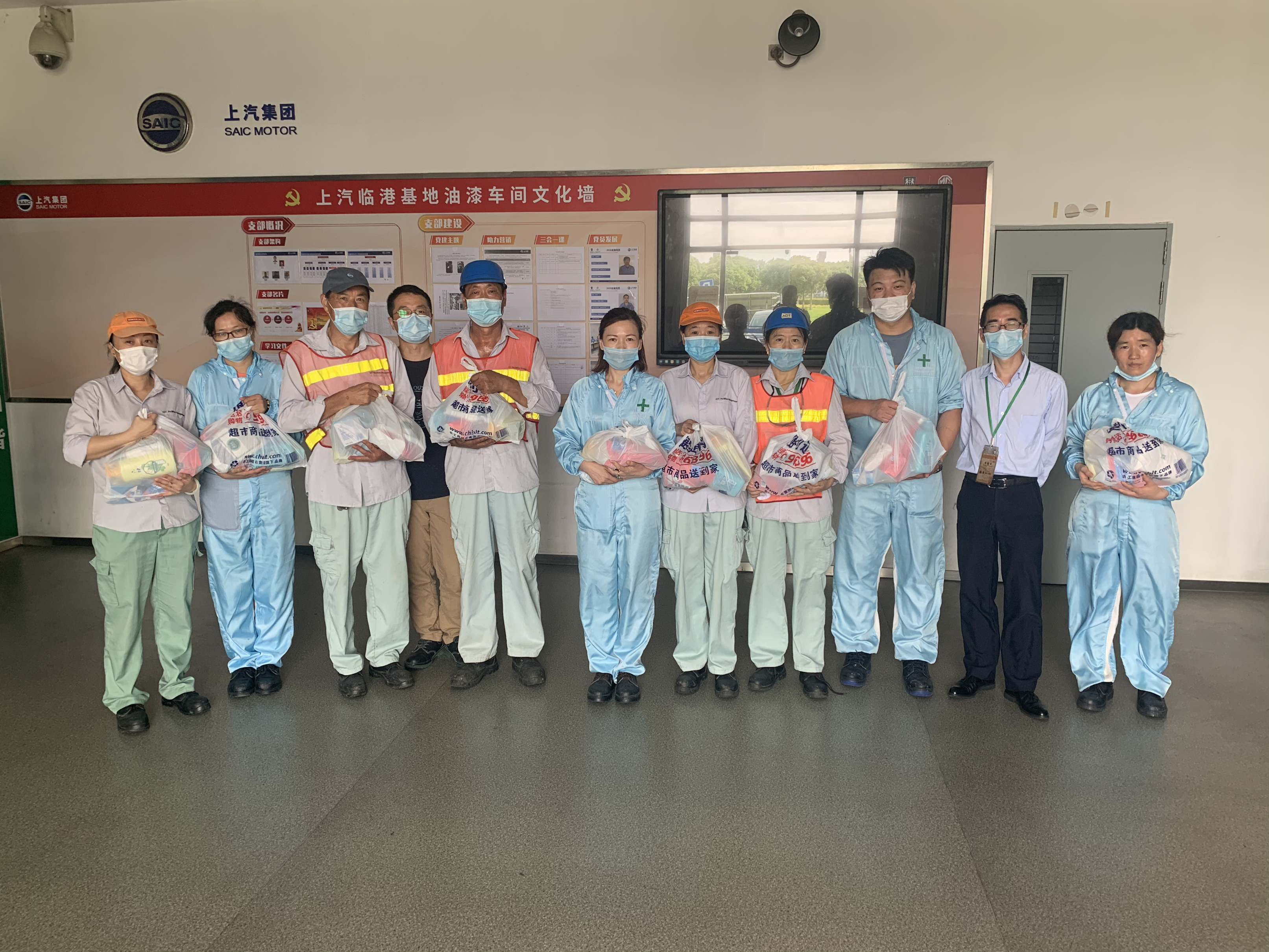 華為為公司推出了一項無人駕駛互聯網解決方案